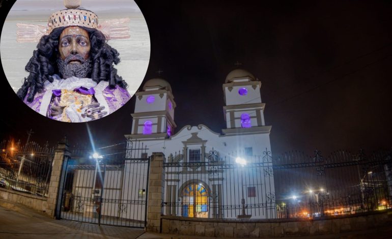 Piura: Iluminan de morado santuario del Señor Cautivo de Ayabaca