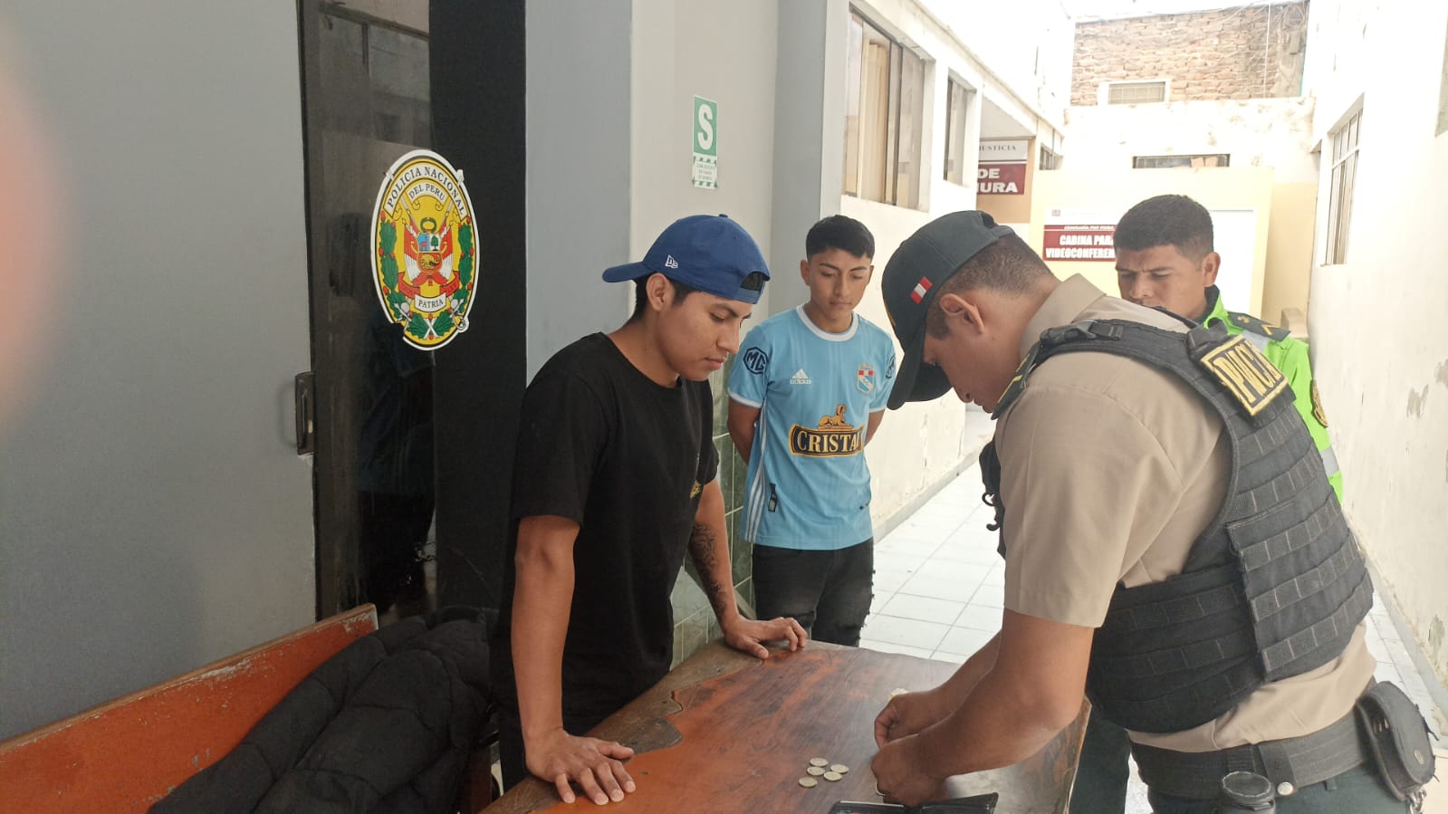 Piura: Serenazgo captura a sospechosos con réplica de arma en A. H. Señor de los Milagros