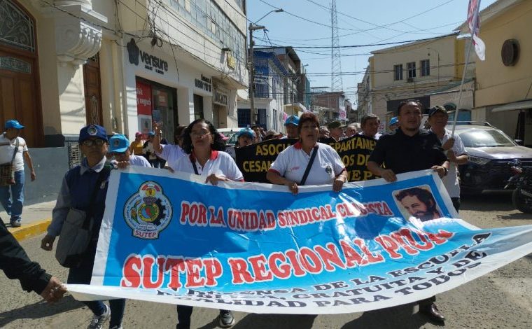 Piura: Sutep suspende la huelga y retornan desde mañana a clases