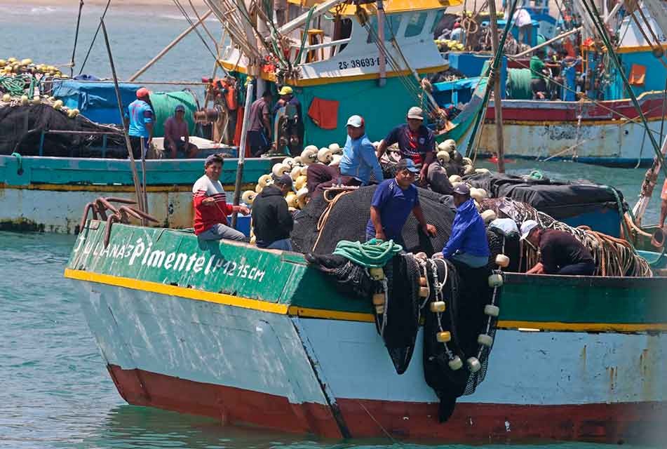 Piura: Pescadores artesanales en crisis por contaminación y falta de políticas pesqueras