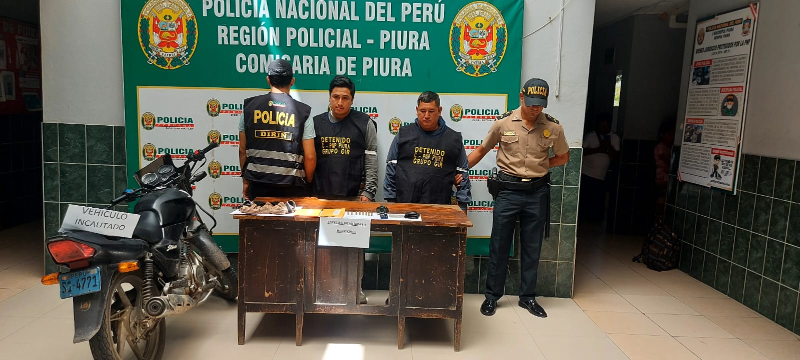Piura: Sujetos a bordo de motocicleta portaban balas para armas de fuego