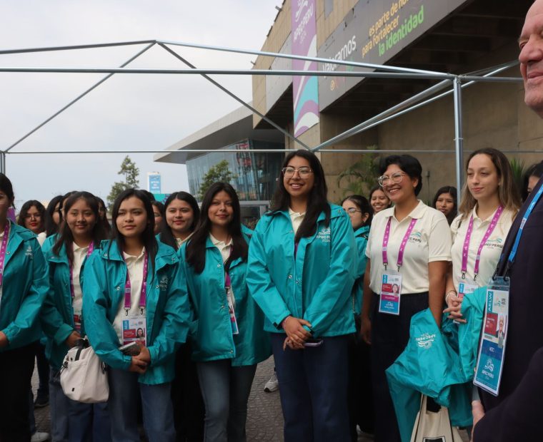 Jóvenes universitarios serán traductores en foro APEC