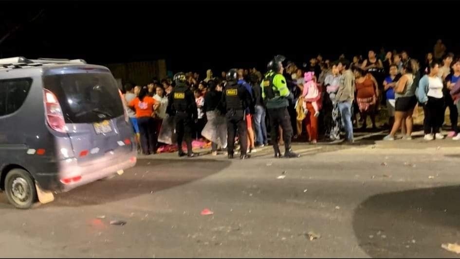Piura: Dos personas fallecieron tras brutal impacto entre una motocicleta y una camioneta