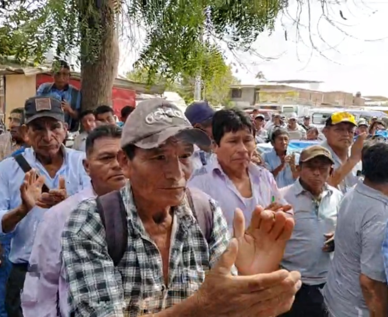 Agricultores marchan en Piura contra la Ley 31801 y exigen soluciones a la sequía