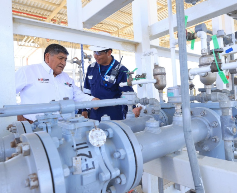 Inauguran planta de abastecimiento de combustible en Paita