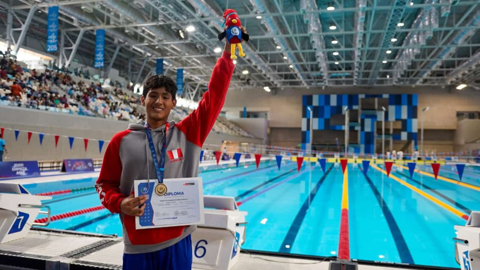 Joven nadador de Piura clasifica a los Juegos Sudamericanos Escolares en Colombia