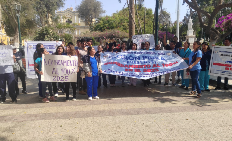 Piura: trabajadores CAS regular de Salud exigen nombramiento