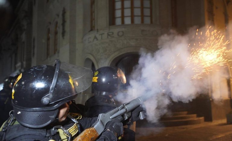 Congreso aprueba ley para proteger a policías en el uso de la fuerza