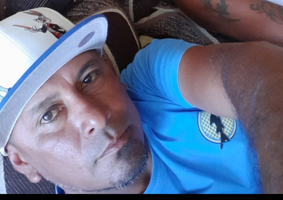 Joven motociclista es asesinado a balazos frente a su casa en Negritos