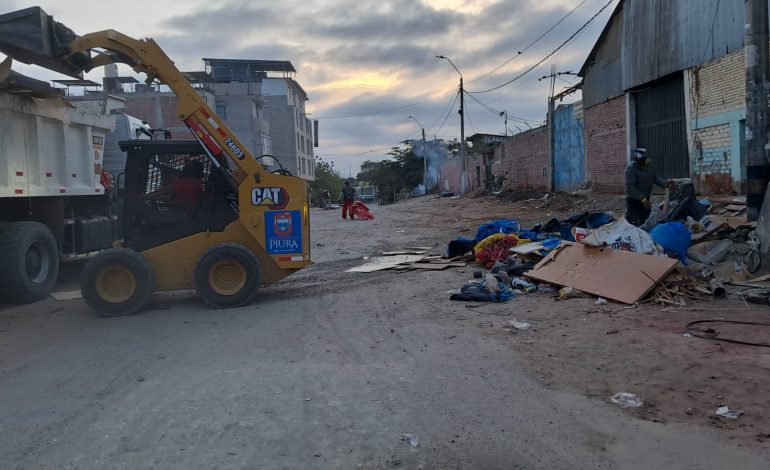 Municipalidad retira chatarra y desechos cerca del parque San Ramón