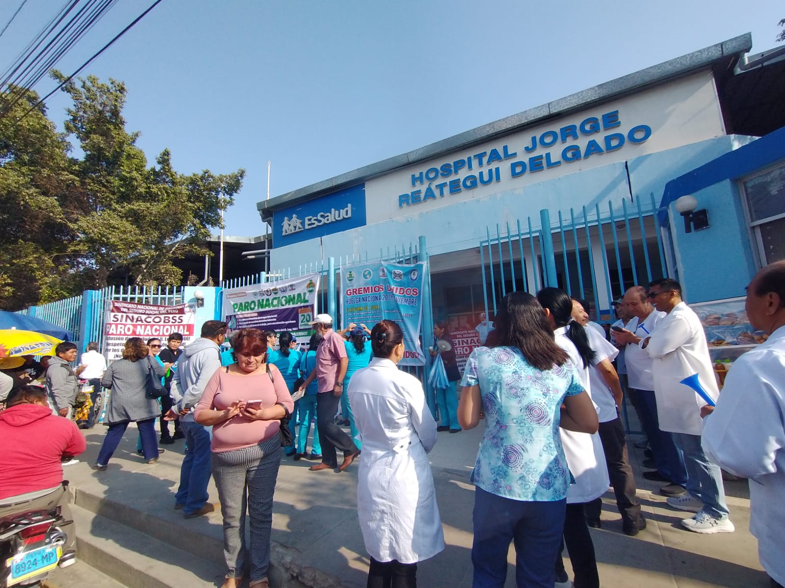 Gremios Unidos de EsSalud acatan hoy un paro nacional