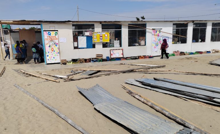 Padres de familia exigen reconstrucción de colegio tras daños por fuertes vientos en Castilla