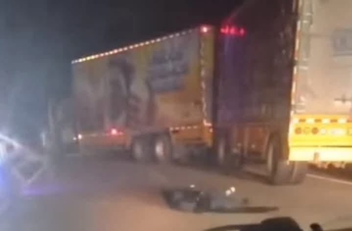 Piura: Un sujeto que intentó asaltar camión es abatido en medio de la carretera