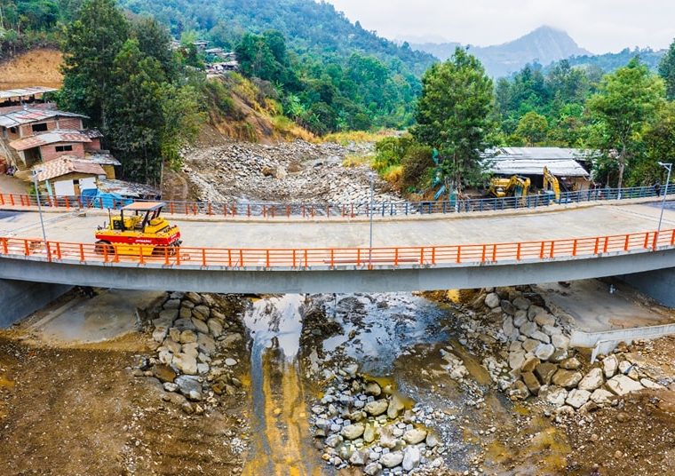 Piura: Inauguran moderno puente San Antonio que conectará Huarmaca y Huancabamba