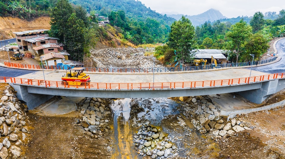 Piura: Inauguran moderno puente San Antonio que conectará Huarmaca y Huancabamba
