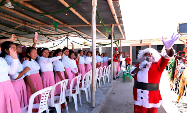 Piura: Niñas del Hogar “Madre del Redentor” celebran la Navidad con alegría