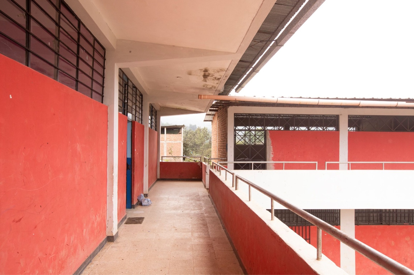 Firman convenio para el mantenimiento de 11 colegios en Piura afectados por El Niño