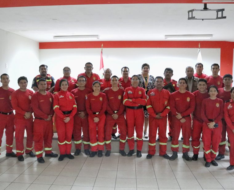 Piura: rinden homenaje a Bomberos Voluntarios por su compromiso con la comunidad