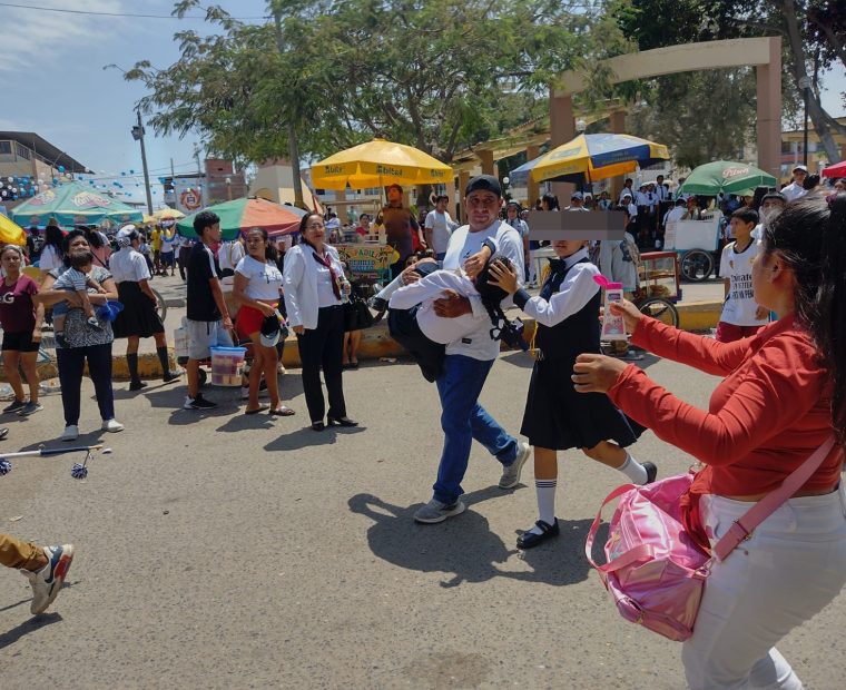 Piura: 35 estudiantes sufren desmayos durante desfile por aniversario del distrito de Bellavista