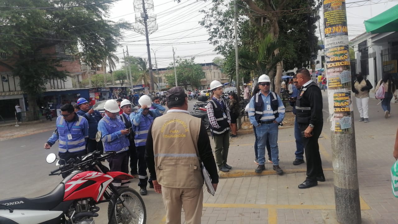 Piura: Conexiones clandestinas en el mercado son una bomba de tiempo en Navidad