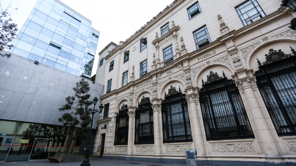 Defensoría del Pueblo solicita reducir feriados compensables para el 2025