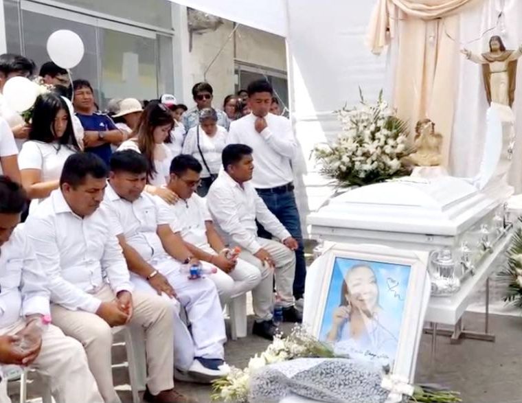 Piura: Multitudinaria despedida a Milagros Chunga, de "La Única Tropical" de Sechura