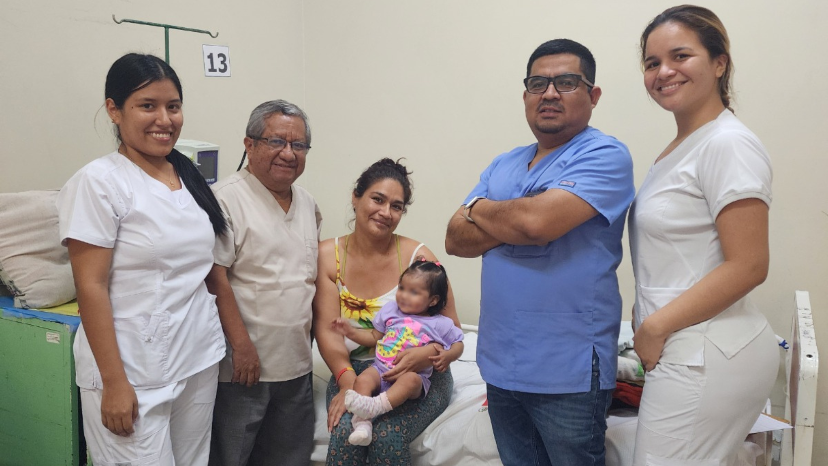 Cirugía pediátrica exitosa salva la vida de bebé en Piura