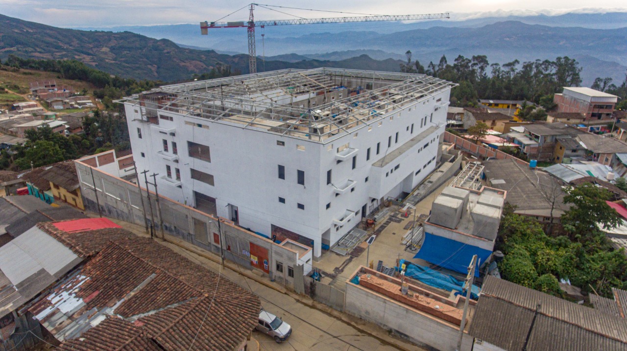 Hospital estratégico de Ayabaca abandonado: temor por pérdida de inversión y deterioro