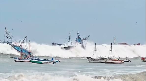 Lanzan plan de reactivación turística en playas afectadas por oleajes