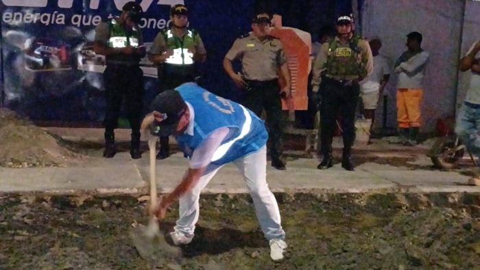 Piura: MPP retira construcción ilegal en área verde de la Av. Gulman