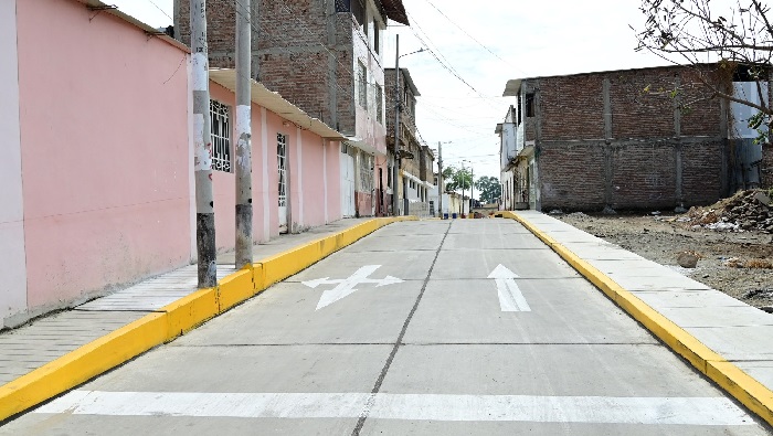Piura: MPP supervisa culminación de obra de pistas y veredas en el Barrio Sur