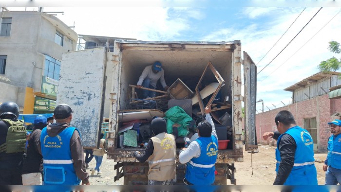 Operativo en la Zona Industrial: retiran a comerciantes informales de la vía pública