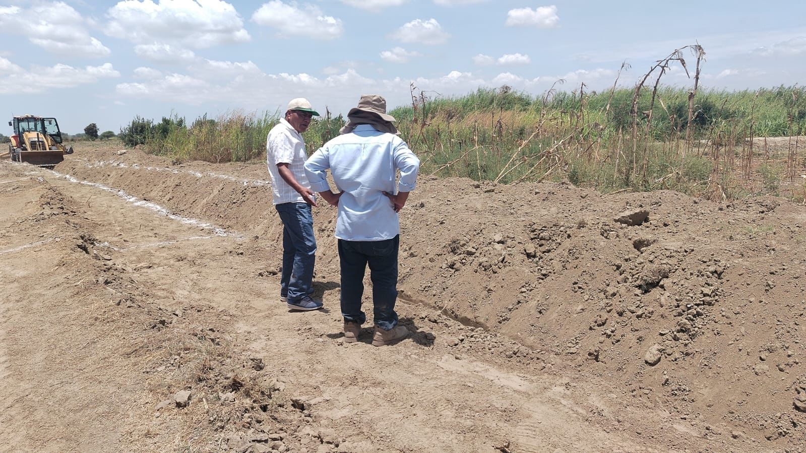 Agricultores cuestionan la construcción del canal San Luis del distrito de El Tallán