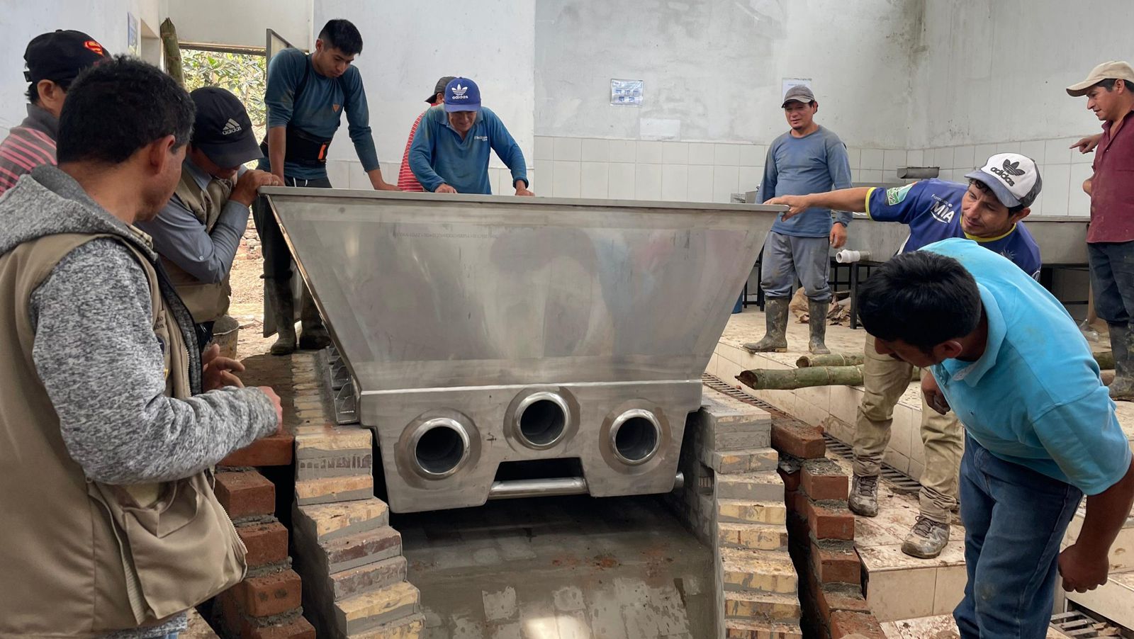 Piura: UDEP optimiza producción de panela en Ayabaca con módulos más sostenibles