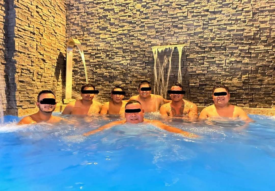 Policías de la Divincri de Trujillo en piscina con presuntos criminales de “Los Pulpos”