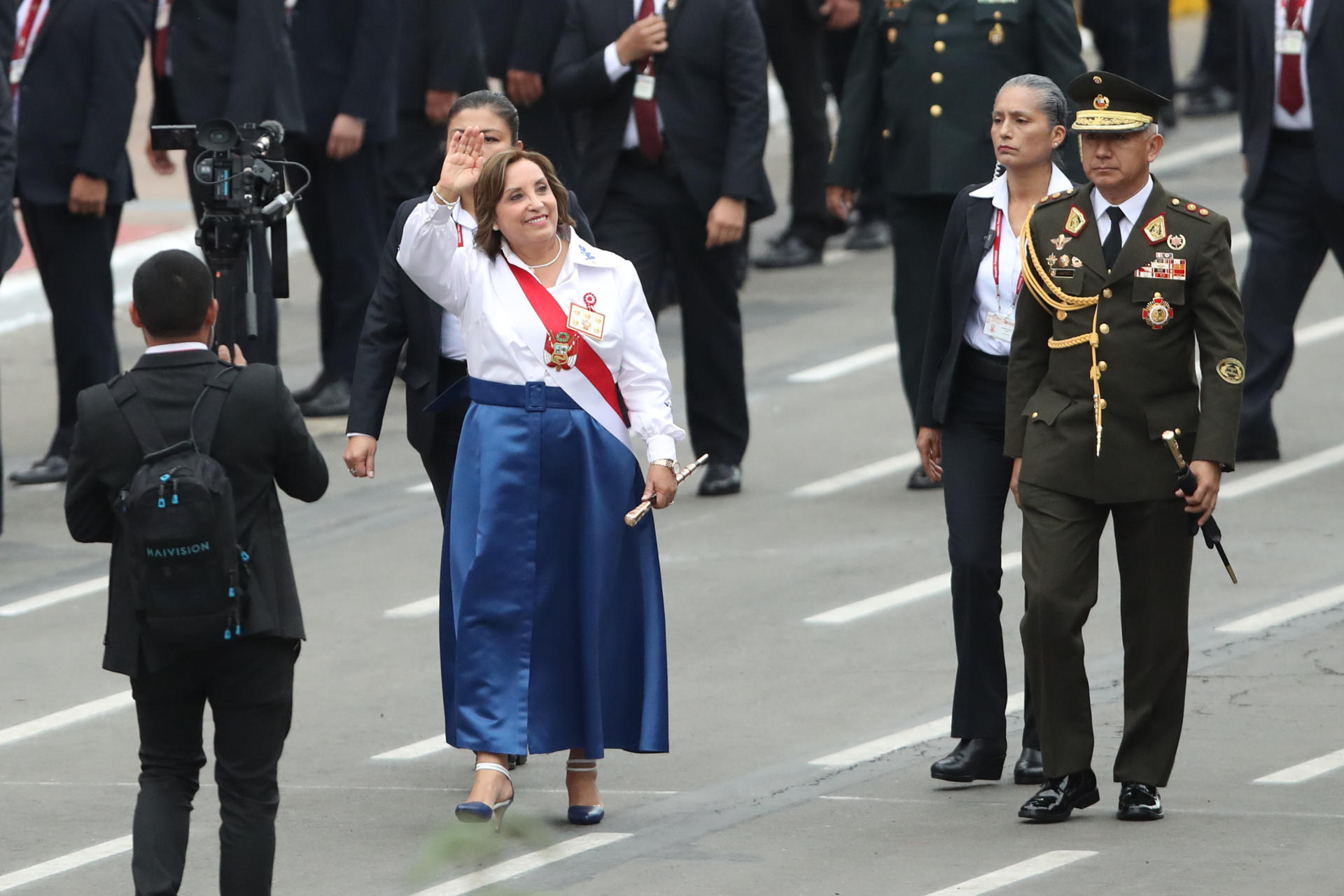 Encuesta revela baja popularidad de Dina Boluarte llega un 94% y preocupación por la delincuencia