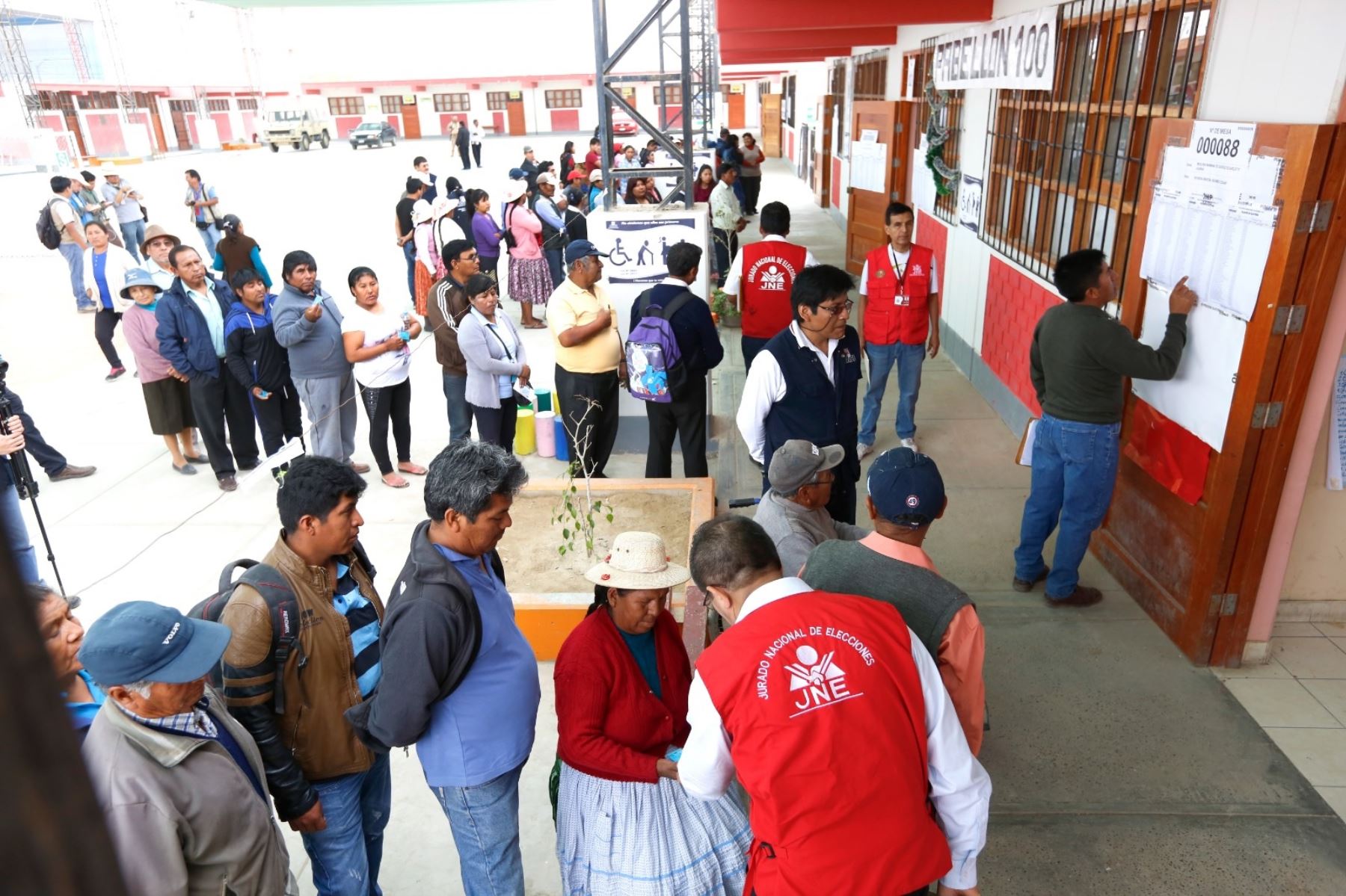 JNE convoca consulta de revocatoria para alcaldes y regidores en cuatro distritos
