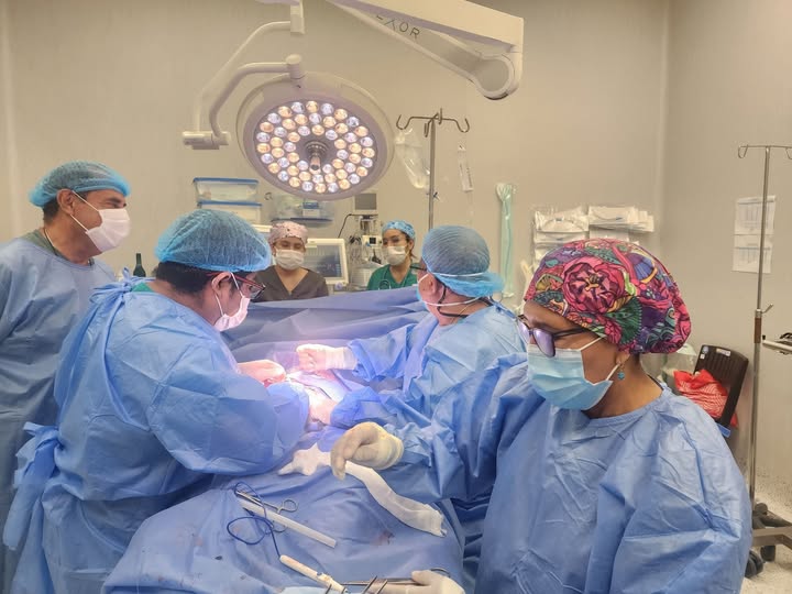 Menor de 9 años es operado con éxito por quiste de uraco en Hospital Santa Rosa
