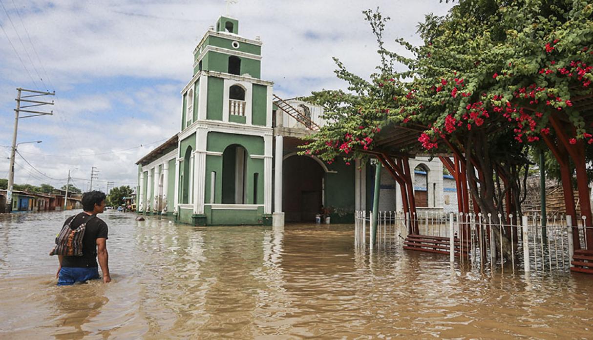 Margen izquierda del río Piura en riesgo de inundarse por grietas en defensa riberaña