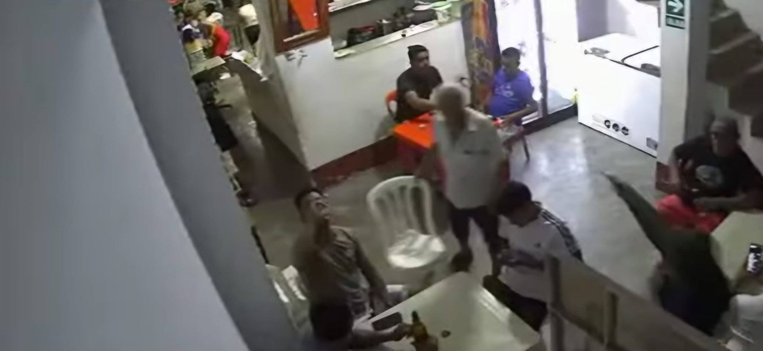 Sicario siembra terror en cevichería en Sullana tras desatar una balacera