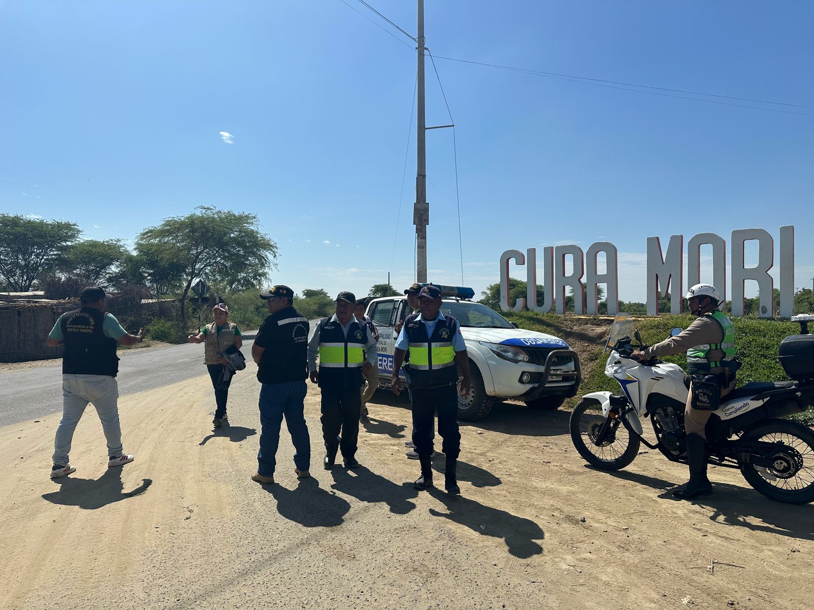 Operativo contra el transporte informal deja vehículos retenidos en Cura Mori