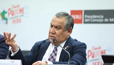 Gustavo Adrianzén acusa acoso fiscal y mediático contra Dina Boluarte