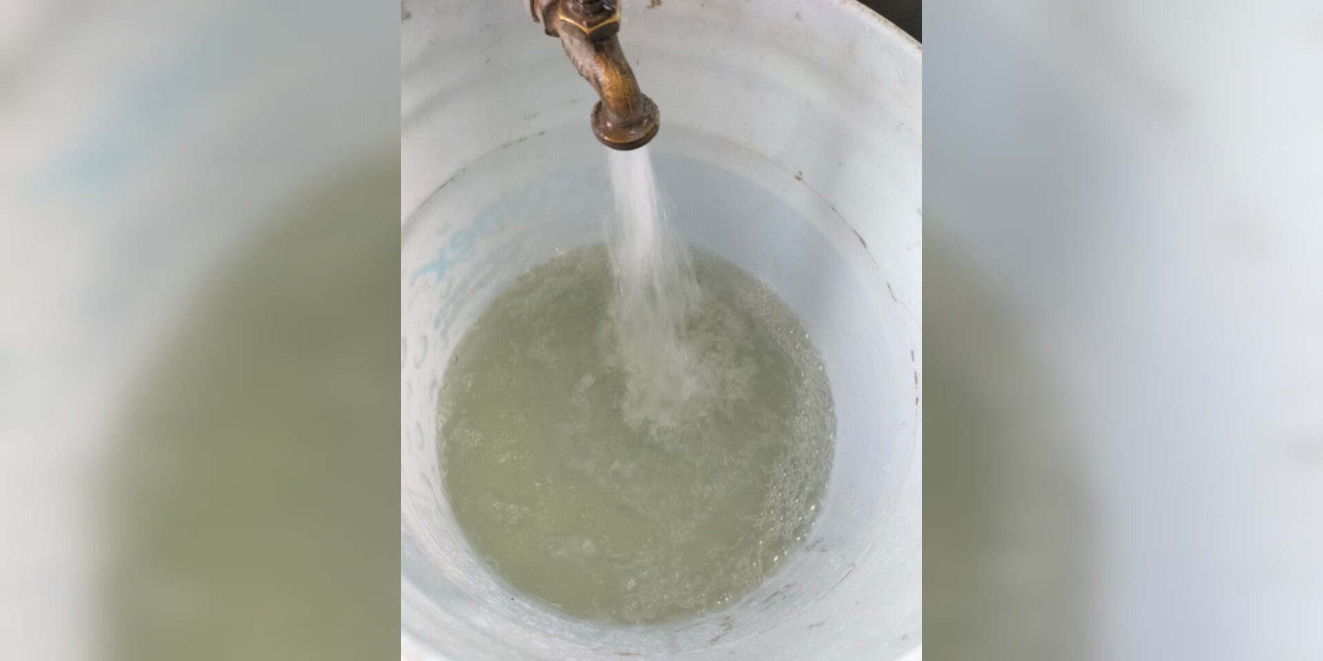 Vecinos de Piura denuncian agua turbia en sus hogares