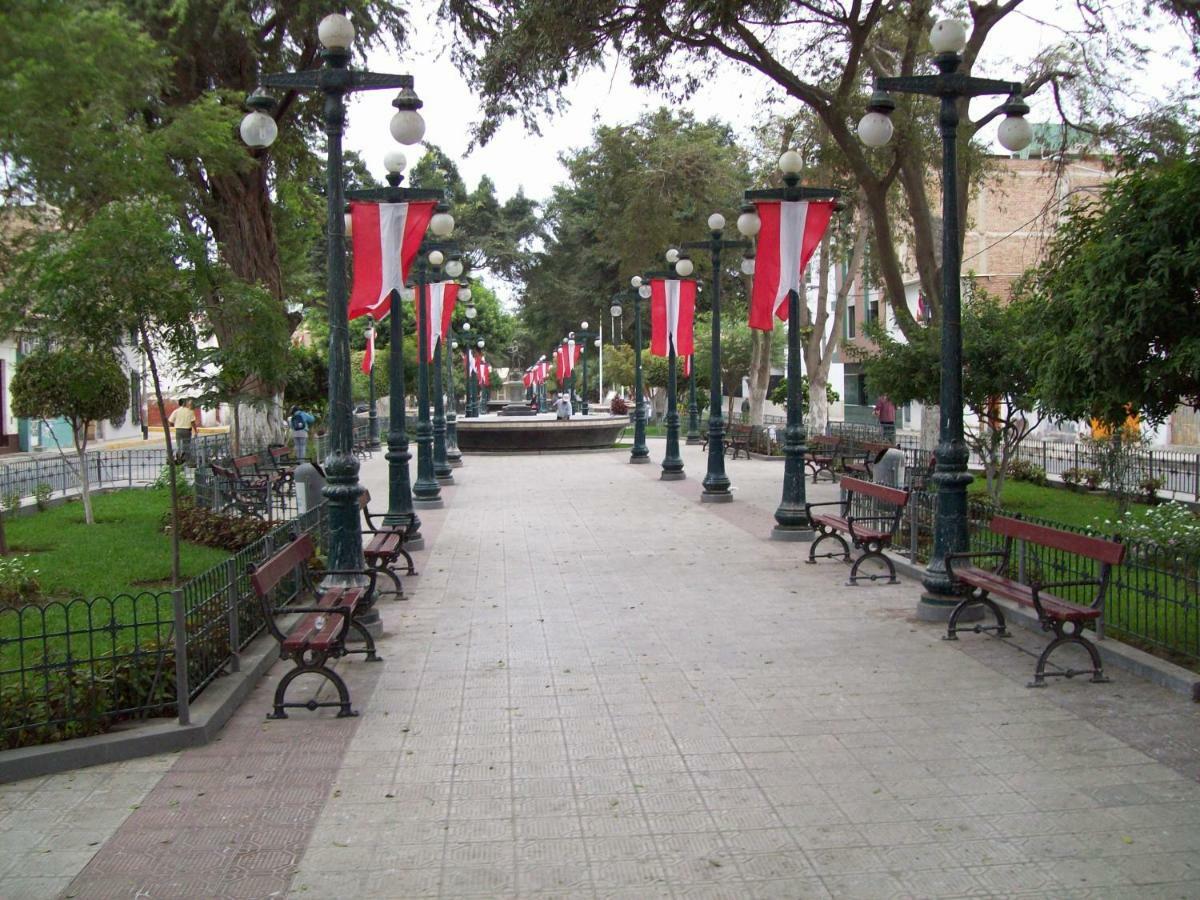 Ciudadanos advierten posible destrucción de la Plaza Pizarro en Piura por obras del SARE