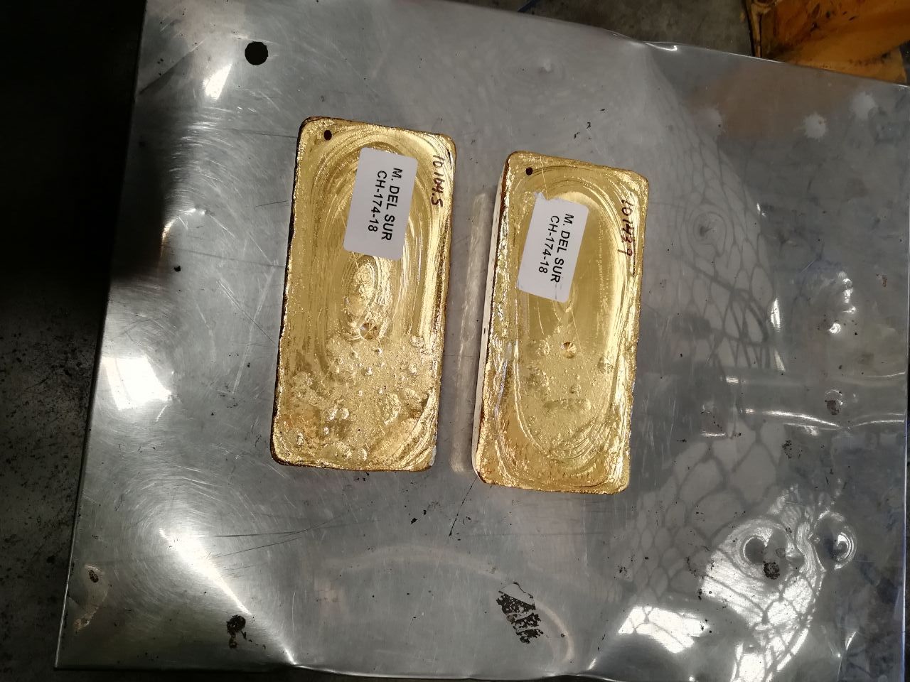 Fiscal guardó barras “de oro” sin pericia que certificara el valioso metal