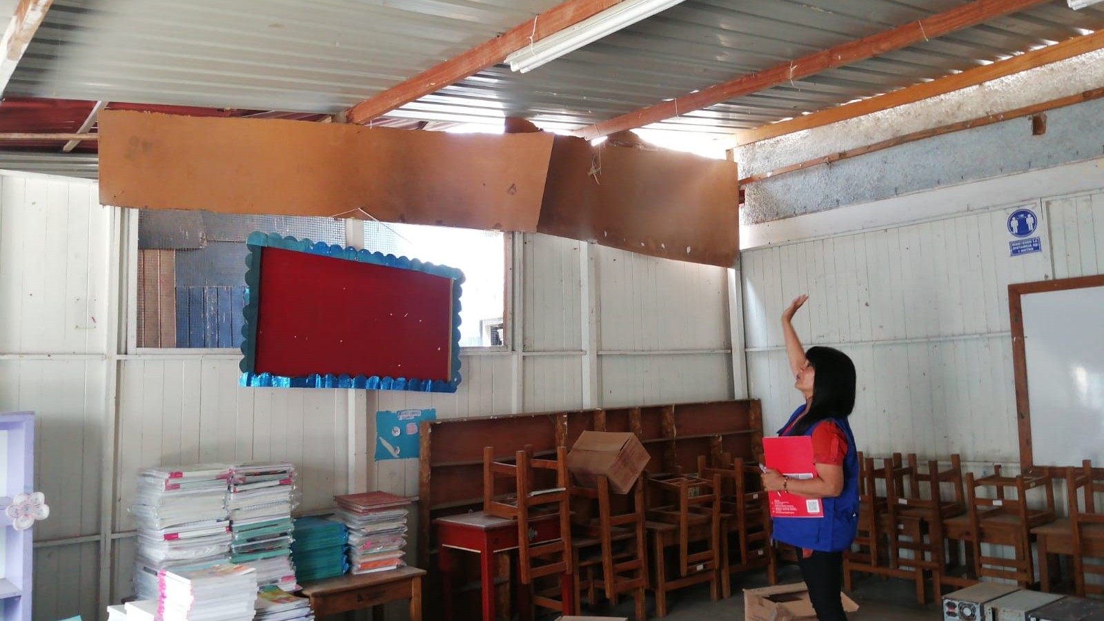Presupuesto para colegios es insuficiente para mejorar baños y proteger techos ante lluvias