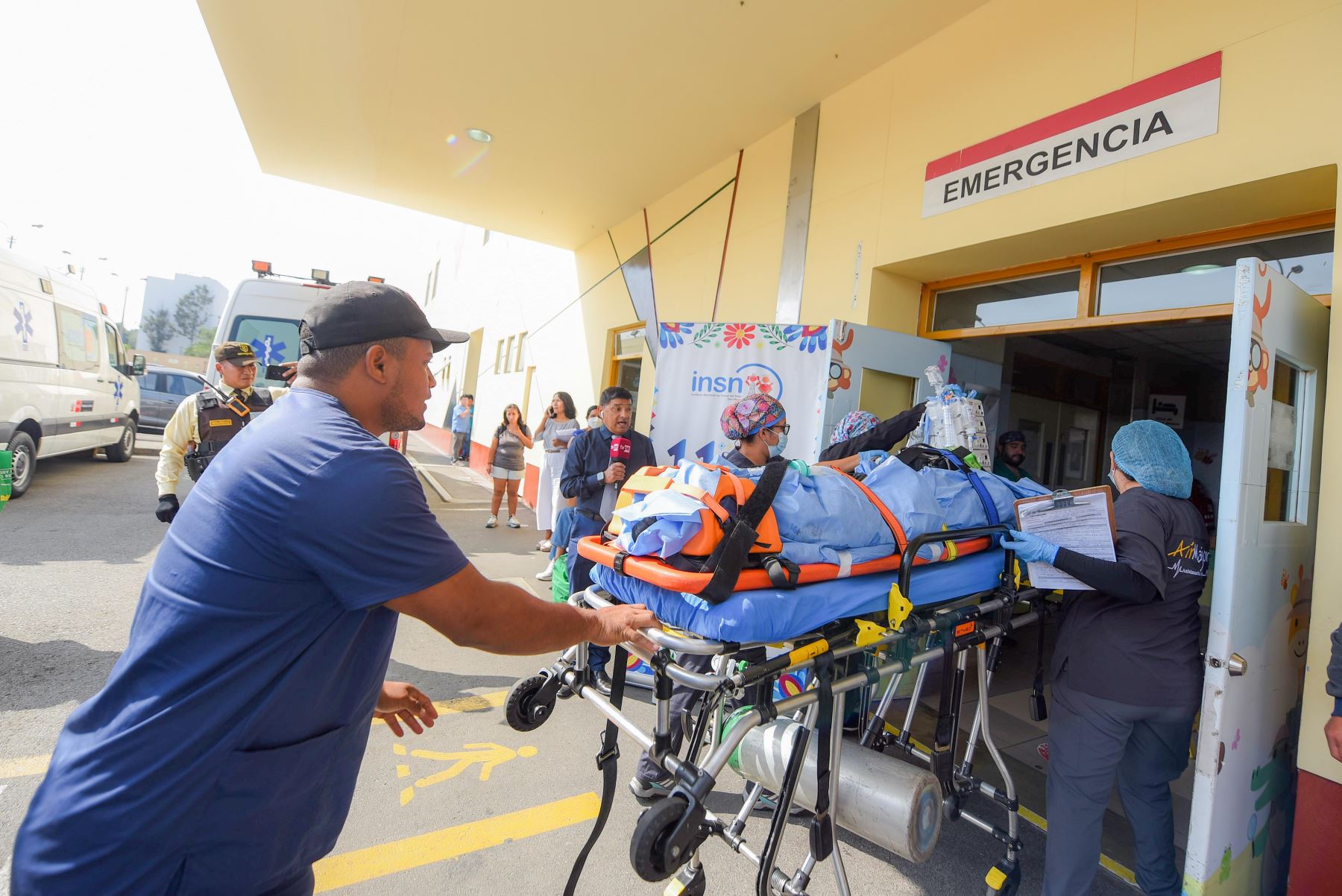 Niña con graves quemaduras fue evacuada al Instituto de Salud del Niño de San Borja