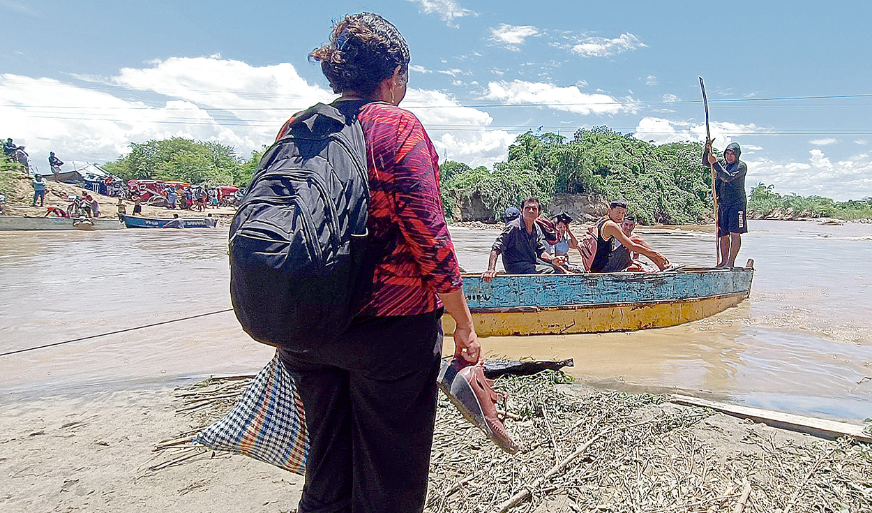 Estudiantes de Tambogrande arriesgan su vida para llegar a sus colegios