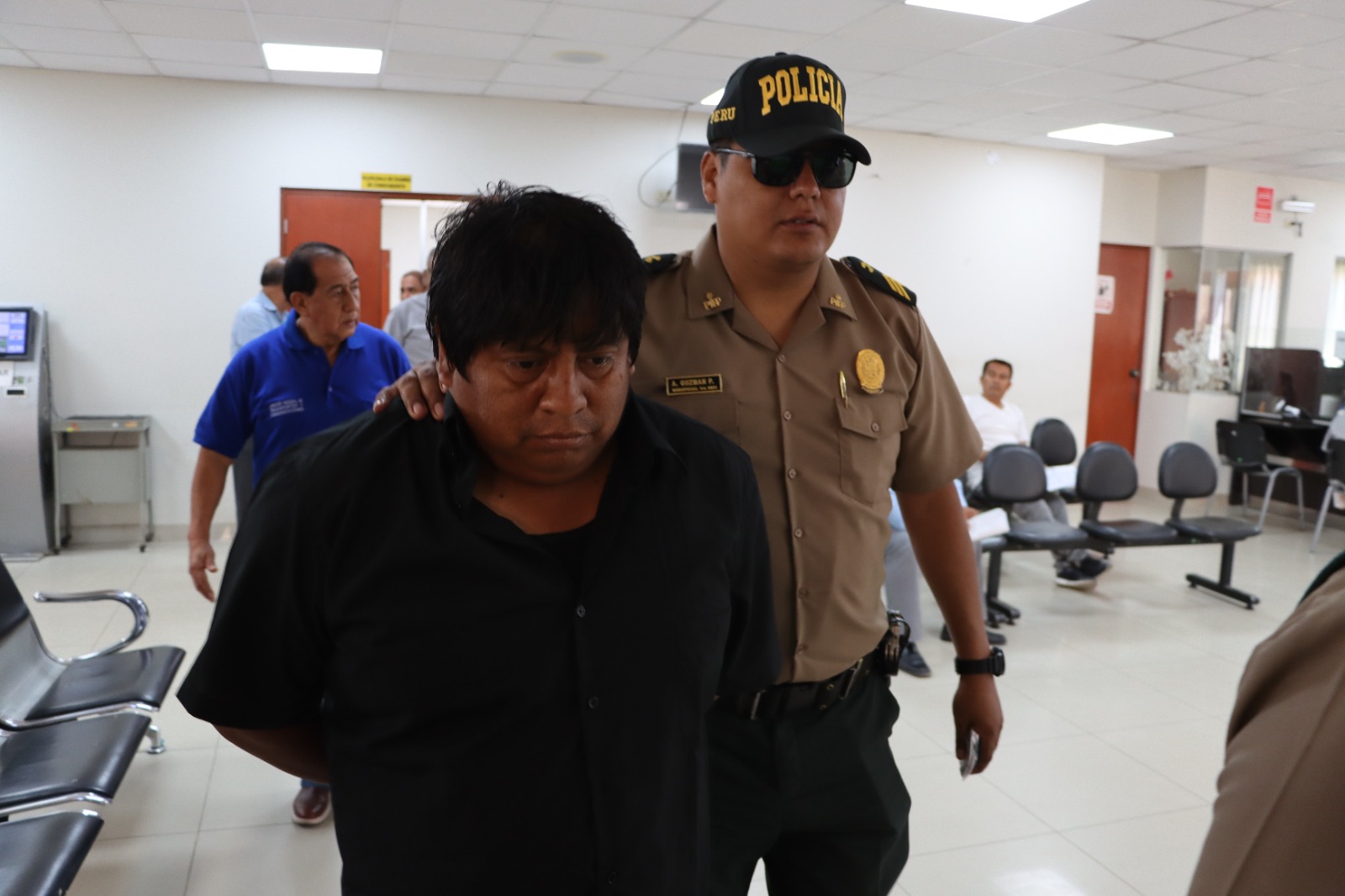 Frustran intento de fraude en examen para brevete con dispositivo oculto en Piura