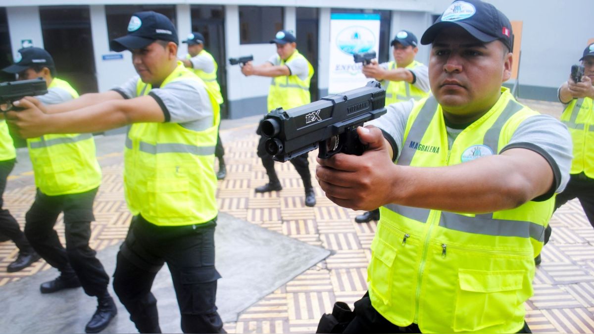 Congreso aprueba uso de pistolas eléctricas para serenos en lucha contra delincuencia